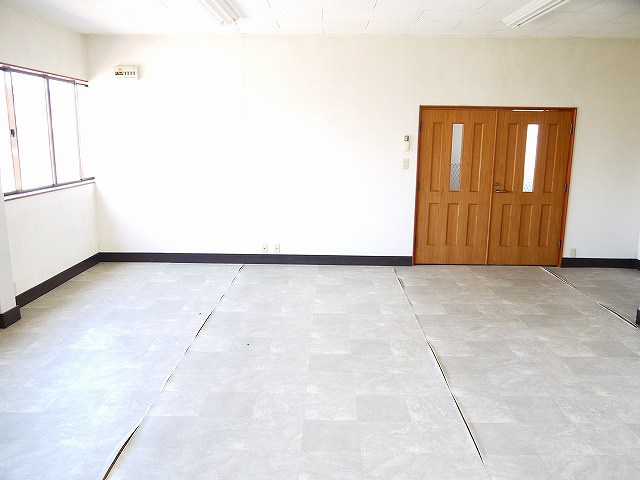 堀内店舗の内装