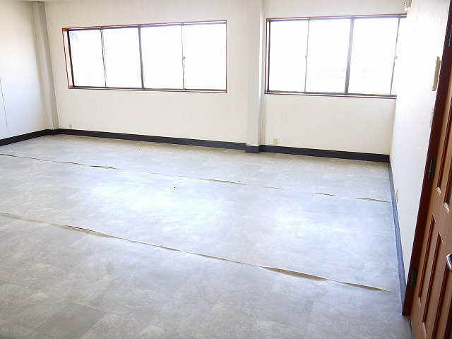 堀内店舗の内装