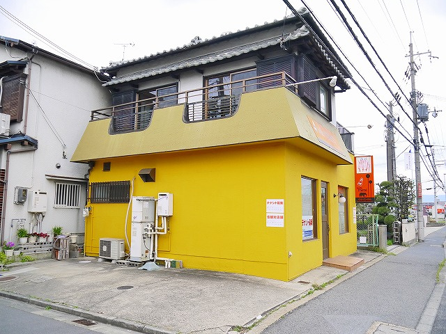 国道25号線住宅付店舗の外観