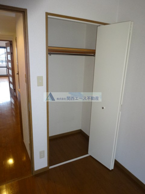 【収納】 | グランビュー山手｜駅徒歩１分！！バルコニーから大阪平野が一望できます｜