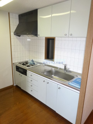 【キッチン】 | グランビュー山手｜駅徒歩１分！！バルコニーから大阪平野が一望できます｜