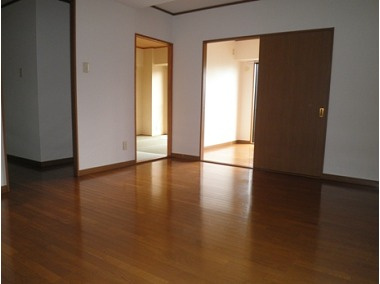 アーバンプラザ今里の居間・リビング