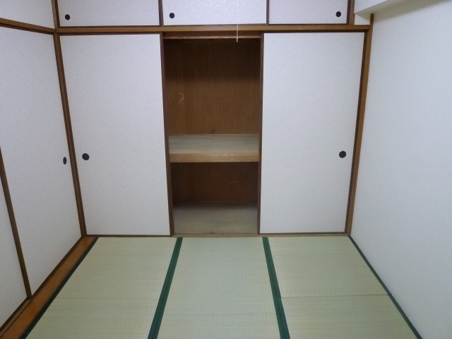 タウンハイツ加美の和室