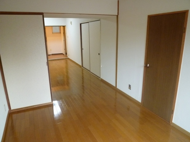 タウンハイツ加美の居間・リビング