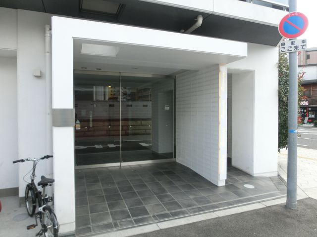 エルミタージュ難波南Ⅴのエントランス