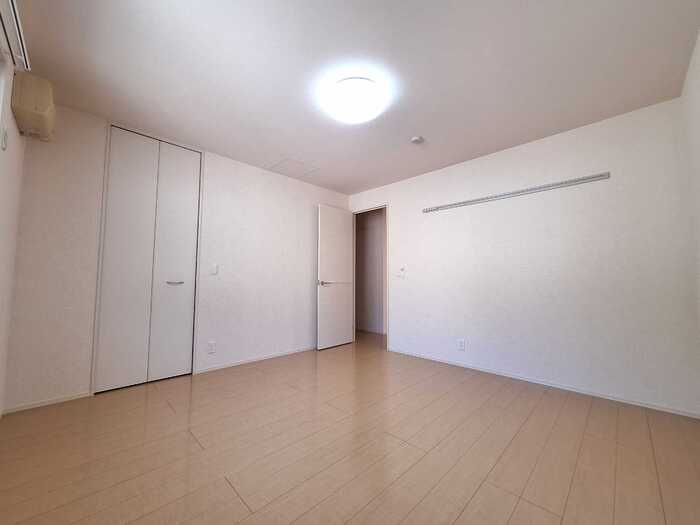 イーストヒルズ高松の洋室