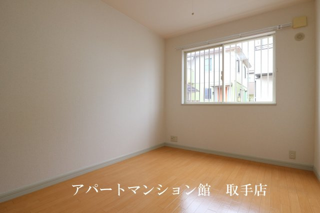 アイビーハイツの洋室