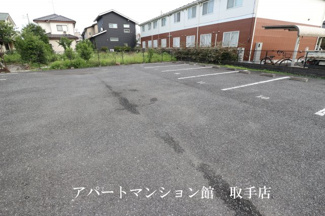 【駐車場】