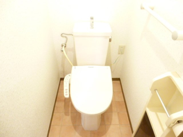 ロイヤルアネックス弐番館のトイレ