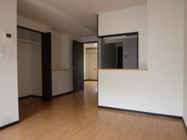 メゾンサン・ライズの居間・リビング