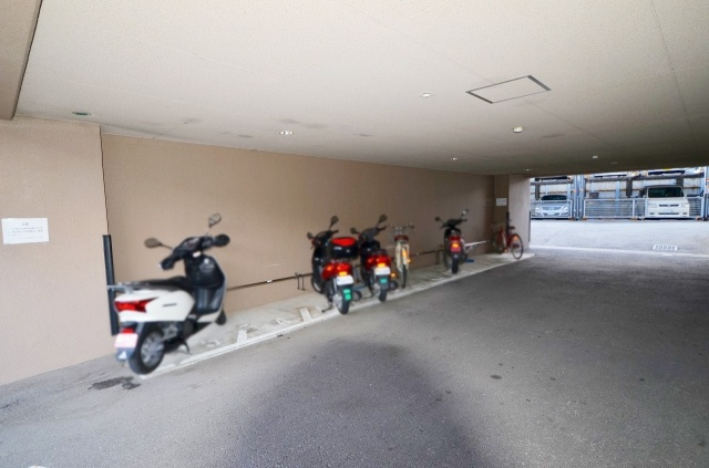 バイク置場