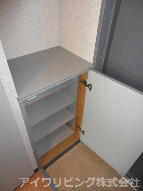 エントピア・タナカの玄関|シューズボックス【エントピア・タナカ】