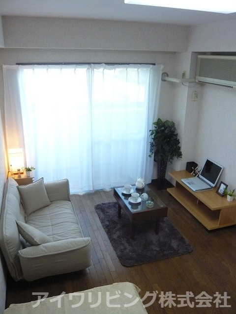 エントピア・タナカの洋室|写真はイメージです。【エントピア・タナカ】