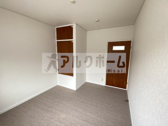 ウフルクア刑部3丁目の洋室