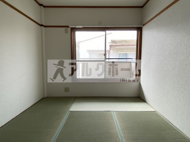 ウフルクア刑部3丁目の和室