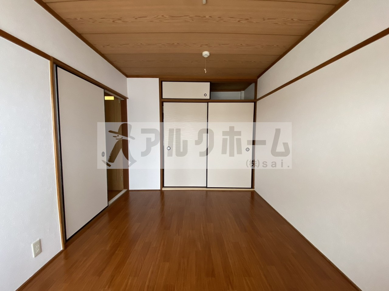 ウフルクア刑部3丁目の玄関