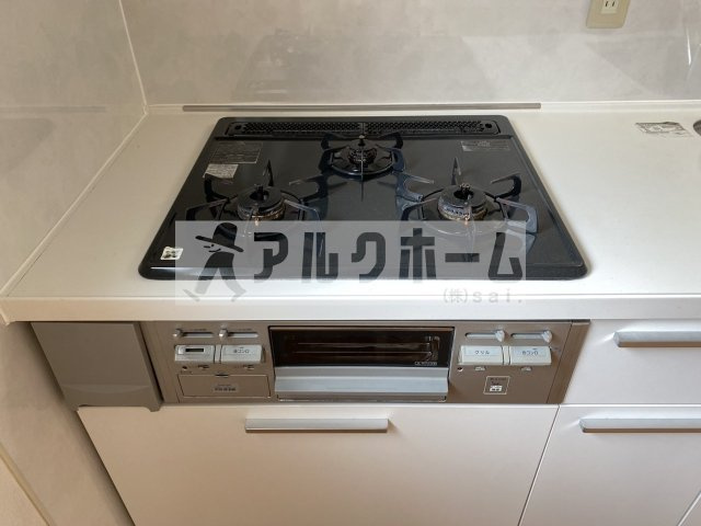 ウフルクア刑部3丁目の居間・リビング