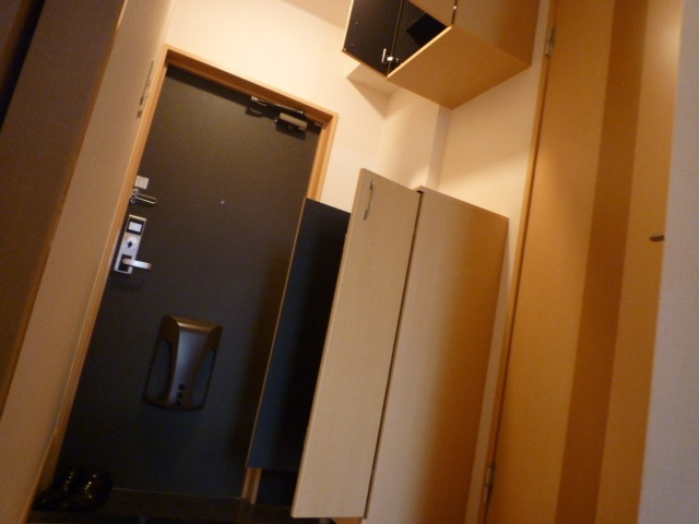 レジデンスヒルズの玄関