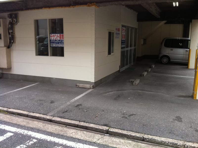 アクトビルの駐車場|アクトビル（2DK）　駐車場