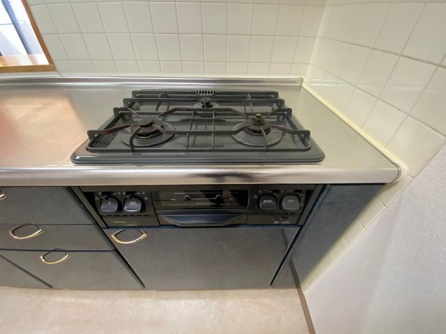 プルーリオン本町のキッチン