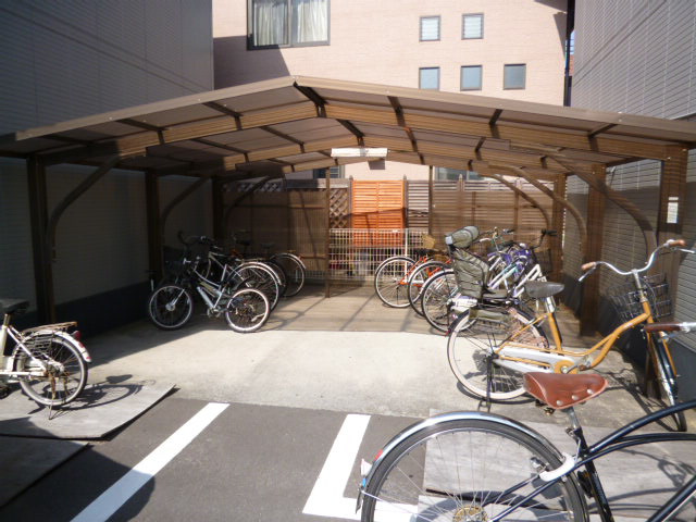 倉敷市田ノ上新町のアパートのその他共用部分|自転車置き場
