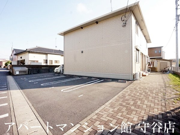 ベルクレストの駐車場
