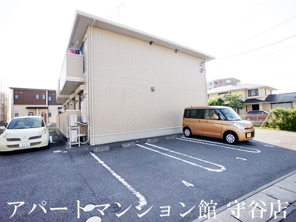 ベルクレストの駐車場