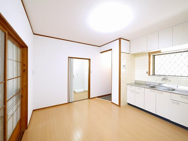 クリーミーコーポ西ノ京の居間・リビング|使いやすいリビングです