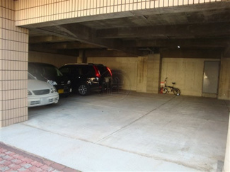 【駐車場】