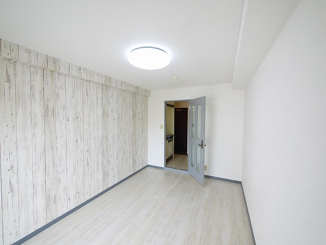 北羅マンションの居間・リビング