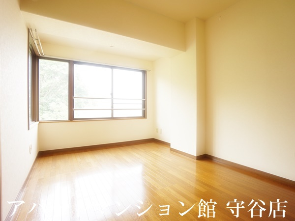 アイビス小絹Bの寝室