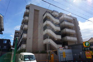 【外観】 | 周辺には24時間スーパーがあり買い物便利です。