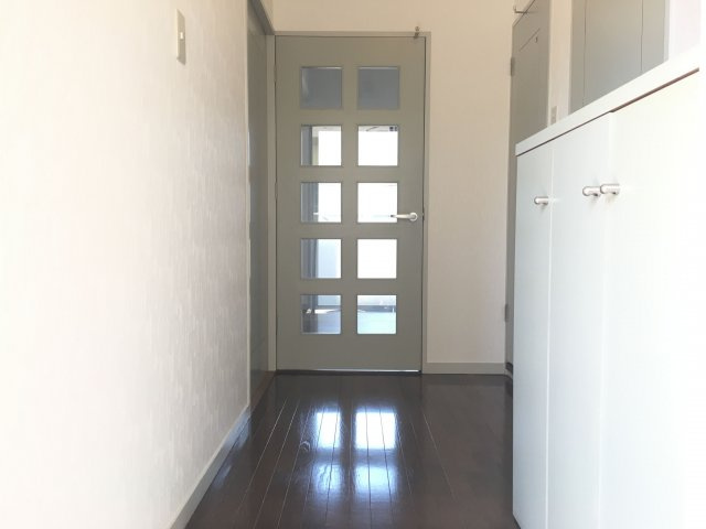 メゾンドール桜坂の玄関|メゾンドール桜坂(2DK)　