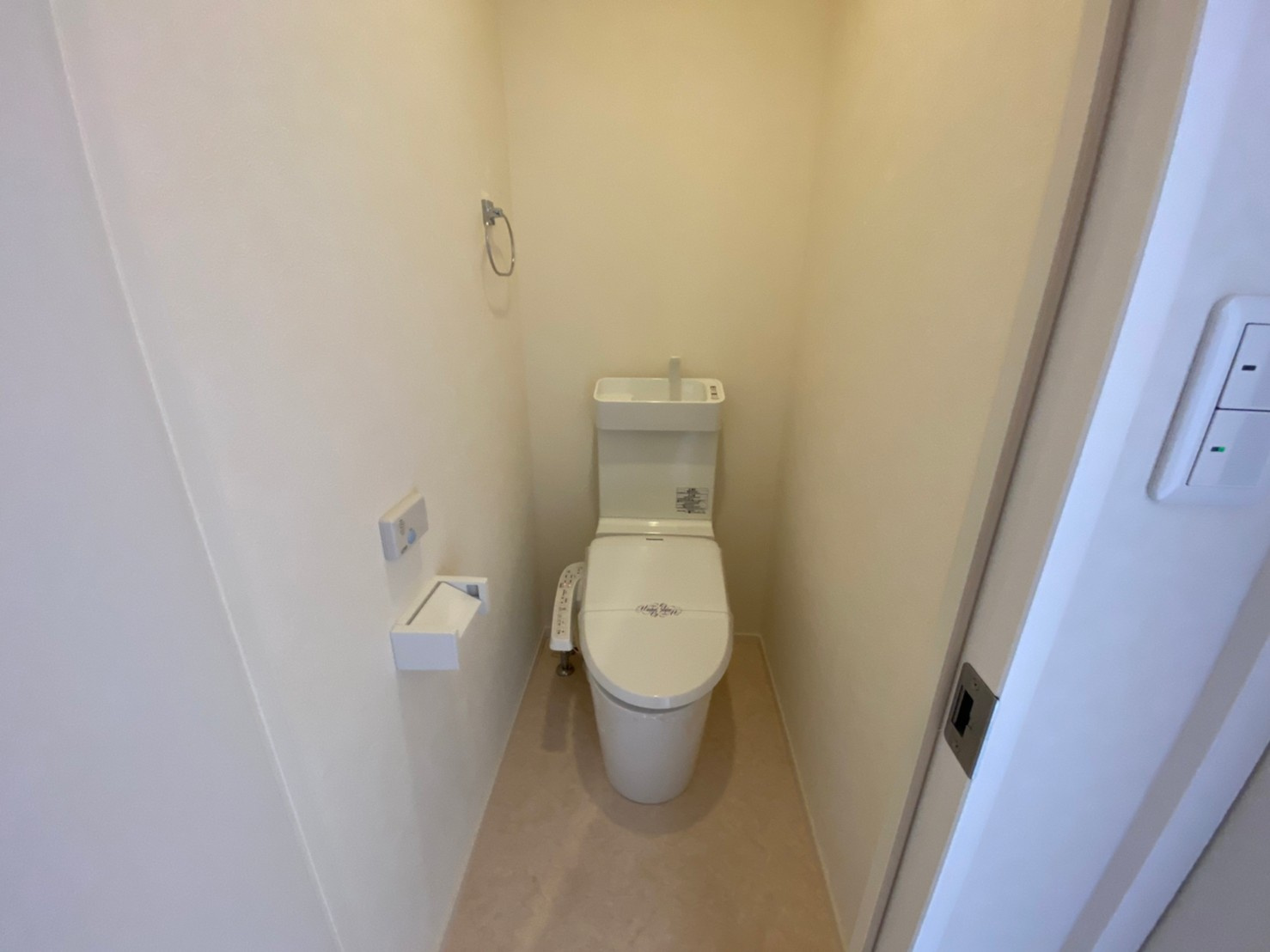 甲和トゲツのトイレ