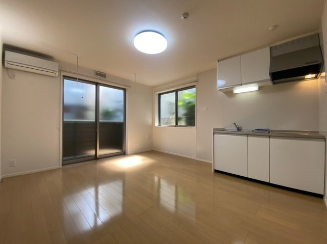 甲和トゲツの居間・リビング