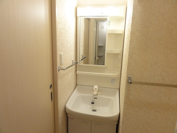 アソシアグロッツォ平尾駅前の独立洗面台|アソシアグロッツォ平尾駅前(1K)　独立洗面台