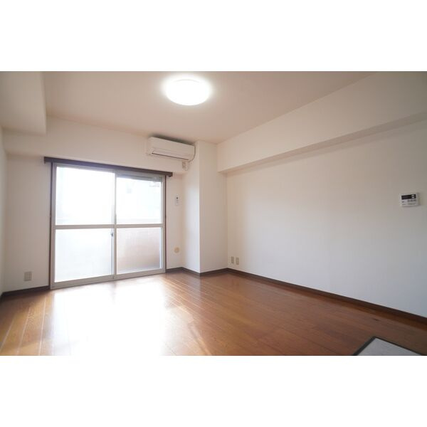 舘坂マンションＢの洋室