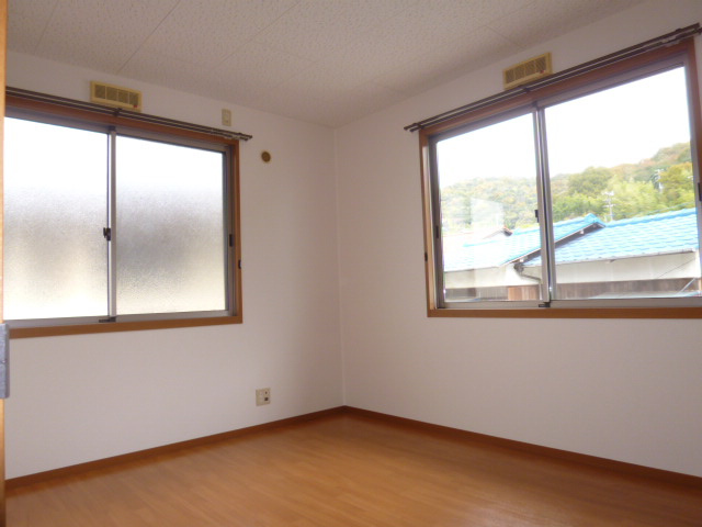 ヴィラ鴻の洋室