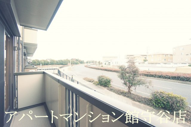 アプローズスクエアBのバルコニー