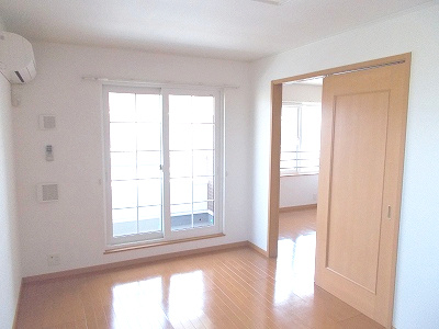 【居間・リビング】 | サニー・レジデンスＥ