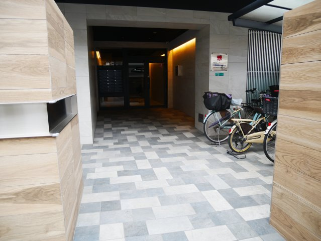 【エントランス】 | 太平ロイヤル文の里