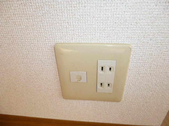 サンテームYの設備|電話モジュラー