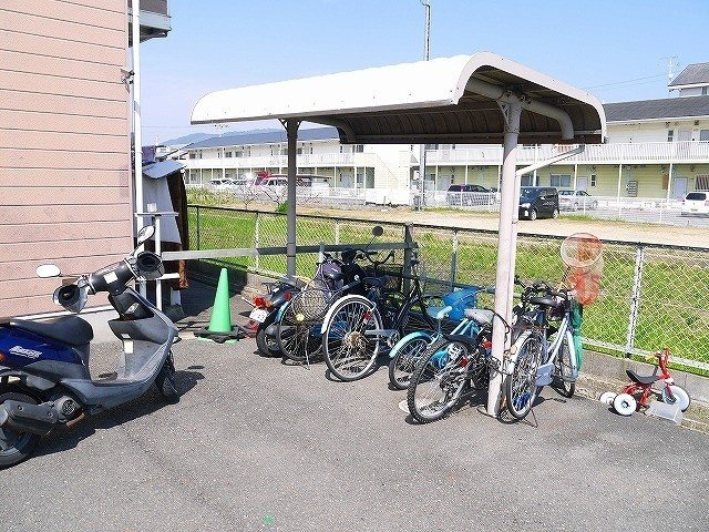 ブランドール土谷のその他共用部分|自転車置き場が設置されてます