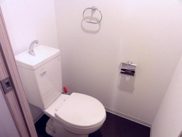 アソシアグロッツォ・クアトロ博多のトイレ|アソシアグロッツォ・クアトロ博多(1K)　トイレ