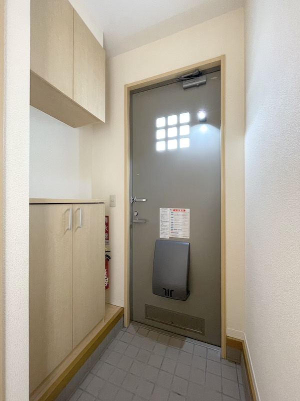 ミューローズ長橋Ⅱの玄関