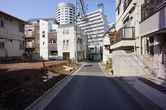 【前面道路含む現地写真】 | 品川区大崎3丁目建築条件付売地4800万円前面道路2