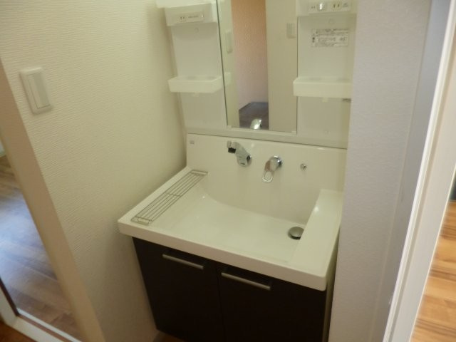 シェレナモア花の街のキッチン|３口ガスコンロ付き