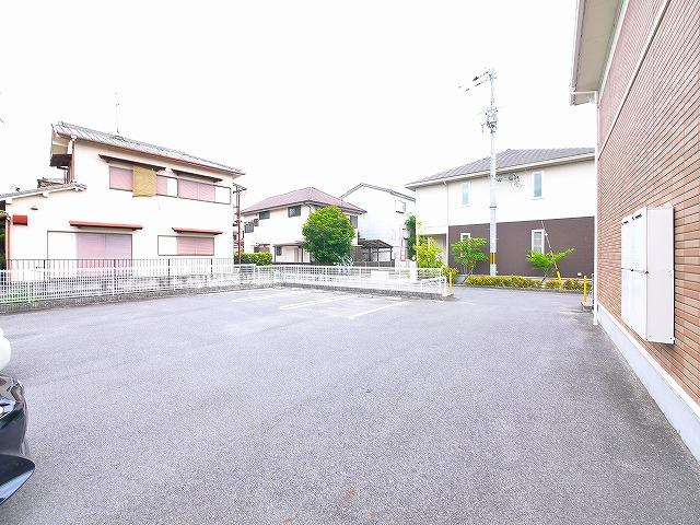 ソフィーⅠの駐車場