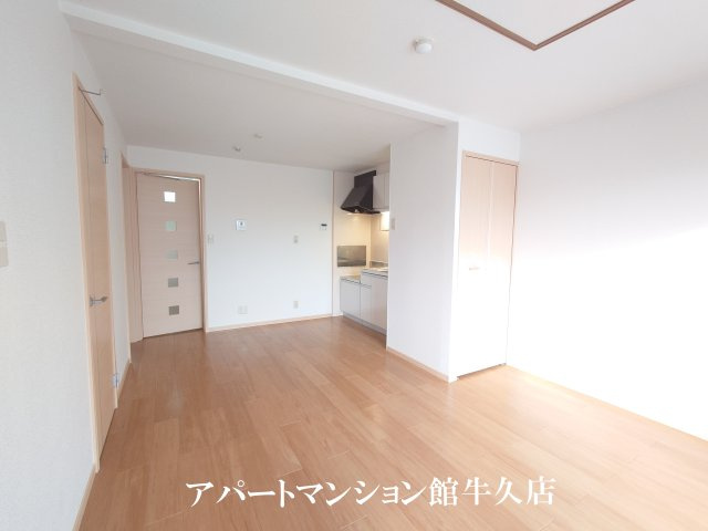 ローズレジデンスⅡの居間・リビング