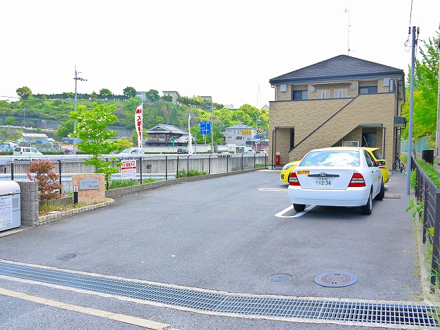 ピュアハウスの駐車場